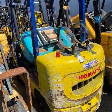 Used 1900 KOMATSU FG30SHT-12 Cushion Tire Forklift for sale in Garland Texas