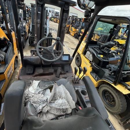 Used 2019 HYUNDAI 30D-9 Pneumatic Tire Forklift for sale in Houston Texas