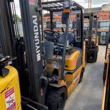 Used 2021 HYUNDAI 25LC-7A Cushion Tire Forklift for sale in Houston Texas