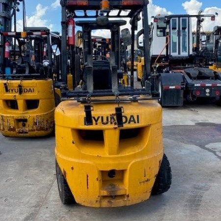 Used 2020 HYUNDAI 30L-7A Pneumatic Tire Forklift for sale in Odessa Texas