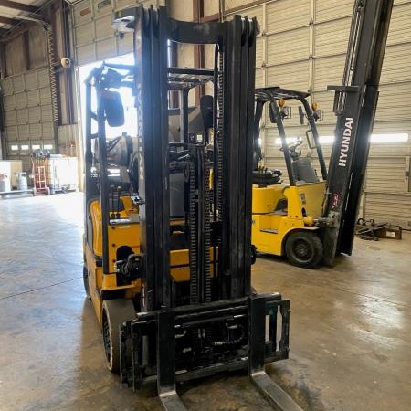 Used 2020 HYUNDAI 25LC-7A Cushion Tire Forklift for sale in Garland Texas