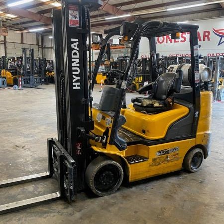 Used 2020 HYUNDAI 25LC-7A Cushion Tire Forklift for sale in Garland Texas