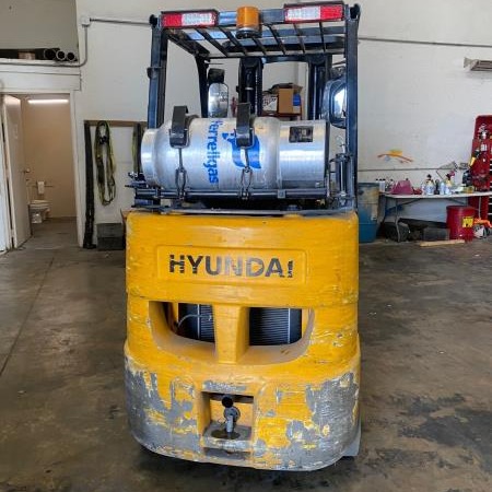 Used 2020 HYUNDAI 25LC-7A Cushion Tire Forklift for sale in Garland Texas