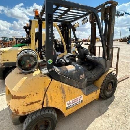 Used 2013 KOMATSU FG25T-16 Pneumatic Tire Forklift for sale in Odessa Texas