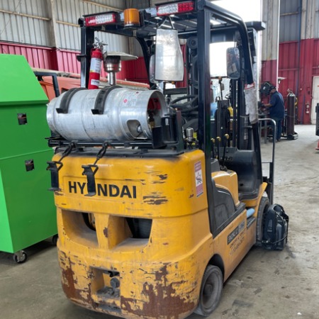 Used 2019 HYUNDAI 30LC-7A Cushion Tire Forklift for sale in San Antonio Texas