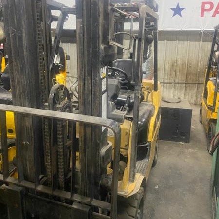 Used 2006 CAT C6000 Cushion Tire Forklift for sale in Garland Texas