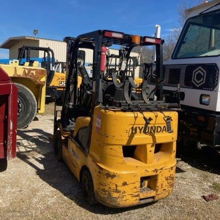 Used 2019 HYUNDAI 30LC-7A Cushion Tire Forklift for sale in Houston Texas