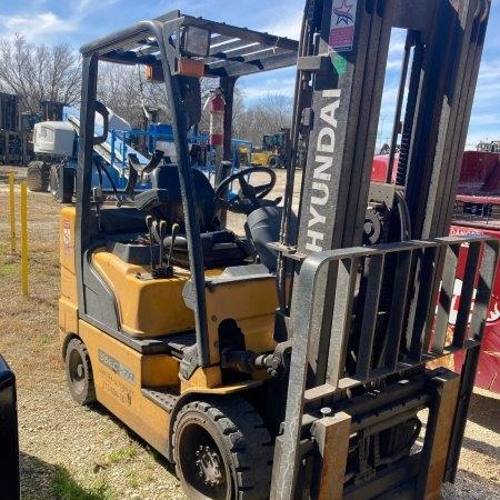 Used 2019 HYUNDAI 30LC-7A Cushion Tire Forklift for sale in Houston Texas