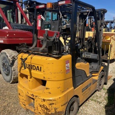 Used 2019 HYUNDAI 30LC-7A Cushion Tire Forklift for sale in Houston Texas