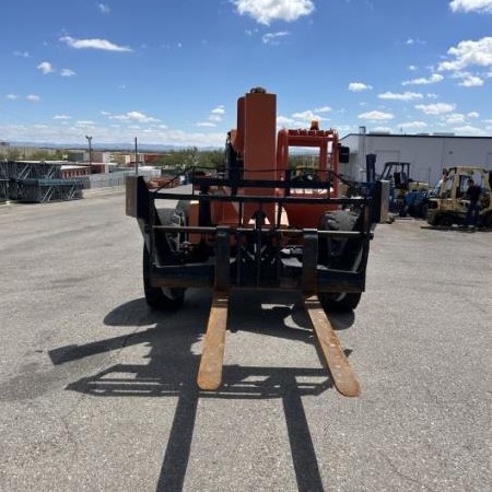 Used 2015 SKYTRAK 10054 Telehandler / Zoom Boom for sale in El Paso Texas