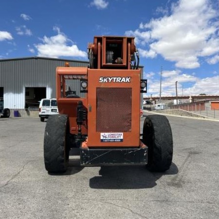 Used 2015 SKYTRAK 10054 Telehandler / Zoom Boom for sale in El Paso Texas