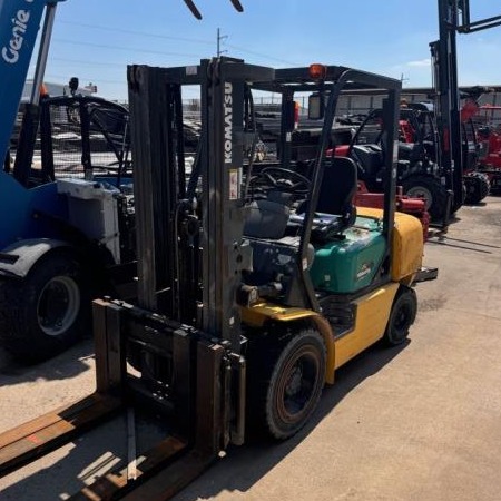 Used 1900 KOMATSU FG30HT-14 Pneumatic Tire Forklift for sale in Garland Texas