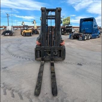 Used 2011 TOYOTA 7FDU35 Pneumatic Tire Forklift for sale in El Paso Texas