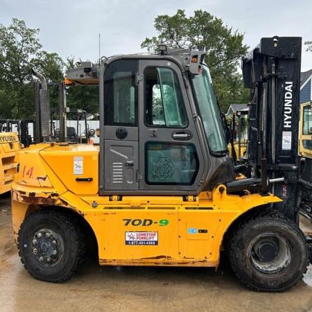 Used 2020 HYUNDAI 70D-9 Pneumatic Tire Forklift for sale in Houston Texas