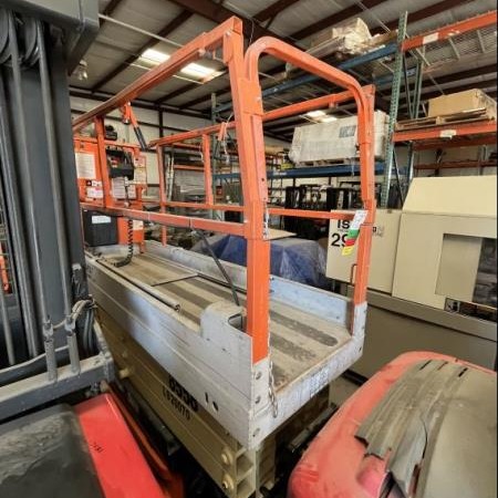 Used 2012 JLG 2630ES Scissor Lift for sale in El Paso Texas