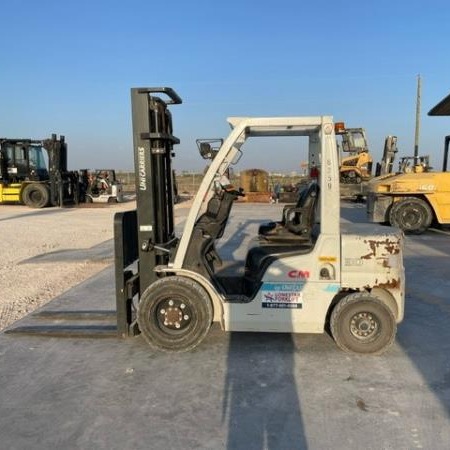 Used 2002 TAYLOR THD160 Pneumatic Tire Forklift for sale in Langley British Columbia