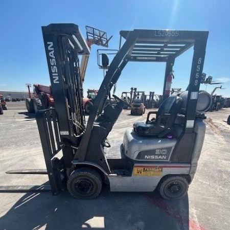 Used 2014 NISSAN MAP1F1A15LV Pneumatic Tire Forklift for sale in Odessa Texas