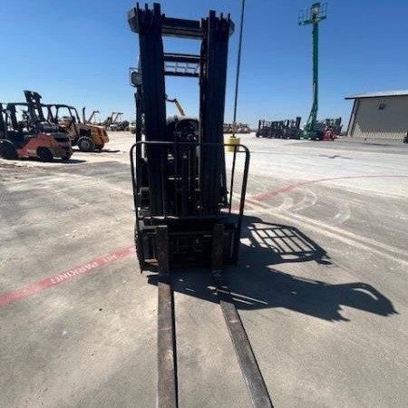 Used 2012 NISSAN MAP1F1A15LV Pneumatic Tire Forklift for sale in Odessa Texas