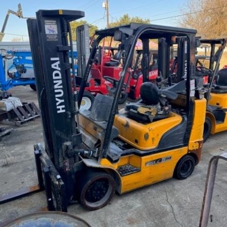 Used 2018 HYUNDAI 25LC-7A Cushion Tire Forklift for sale in Garland Texas