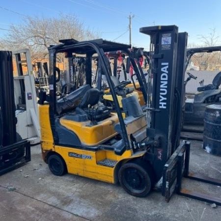 Used 2018 HYUNDAI 25LC-7A Cushion Tire Forklift for sale in Garland Texas