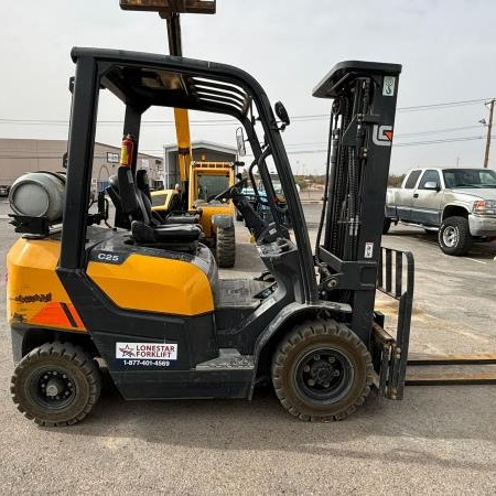 Used 2021 LIUGONG CLG2025G Pneumatic Tire Forklift for sale in El Paso Texas