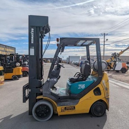 Used 2008 KOMATSU FG20ST Pneumatic Tire Forklift for sale in El Paso Texas