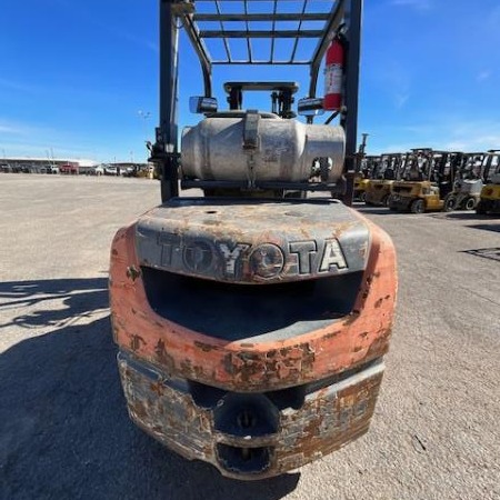 Used 2010 TOYOTA 8FGU32 Pneumatic Tire Forklift for sale in Odessa Texas