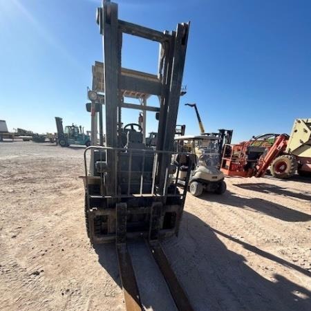 Used 2014 NISSAN MW1F4A35V Pneumatic Tire Forklift for sale in Odessa Texas