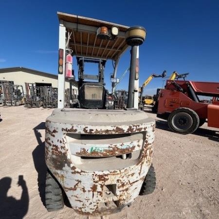 Used 2014 NISSAN MW1F4A35V Pneumatic Tire Forklift for sale in Odessa Texas