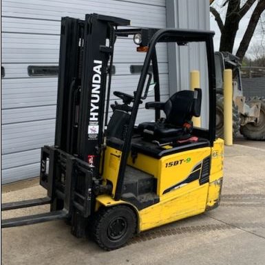 Used 2016 HYUNDAI 15BT-9 Electric Forklift for sale in Garland Texas