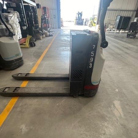 Used 2019 UNICARRIERS WLX45S Electric Pallet Jack for sale in Odessa Texas