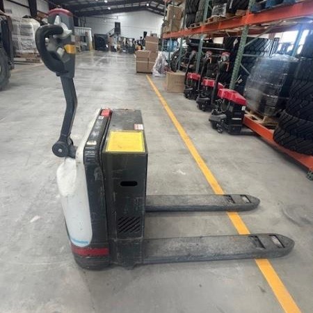 Used 2019 UNICARRIERS WLX45S Electric Pallet Jack for sale in Odessa Texas