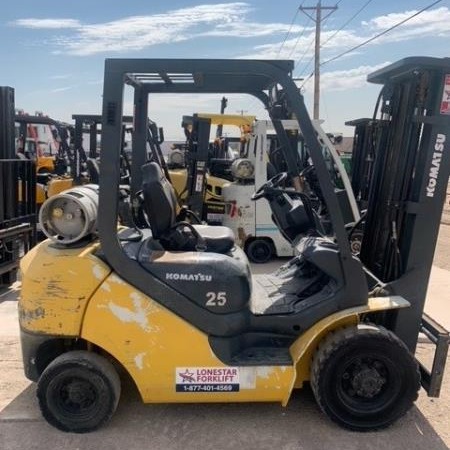 Used 2014 KOMATSU FG25T-16 Pneumatic Tire Forklift for sale in El Paso Texas