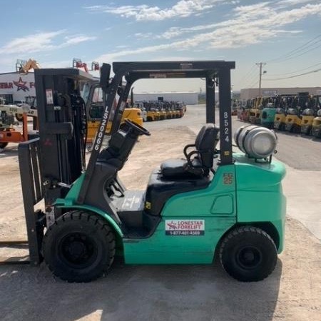 Used 2013 MITSUBISHI FG25N Pneumatic Tire Forklift for sale in El Paso Texas