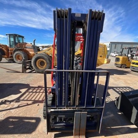 Used 2004 KALMAR C40BX Cushion Tire Forklift for sale in Odessa Texas