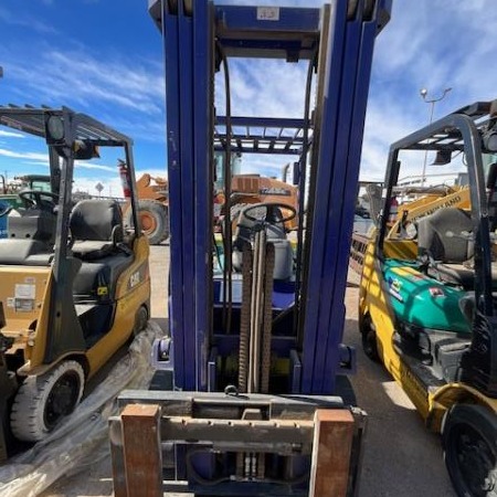 Used 2003 KOMATSU FG30SHT-12 Cushion Tire Forklift for sale in Odessa Texas