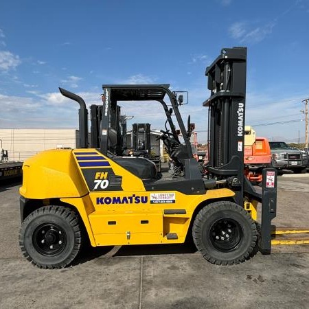 Used 2022 KOMATSU FH70-2 Pneumatic Tire Forklift for sale in El Paso Texas