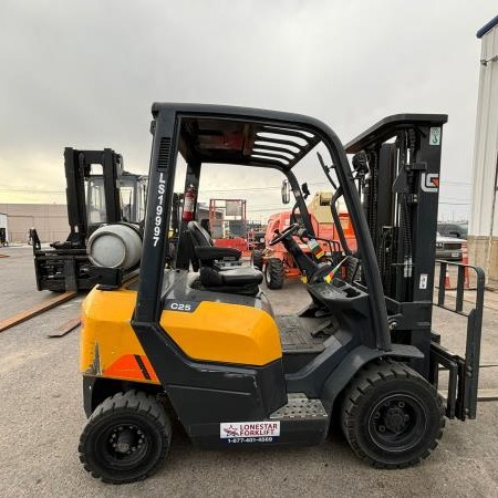 Used 2019 LIUGONG CLG2025G Pneumatic Tire Forklift for sale in El Paso Texas