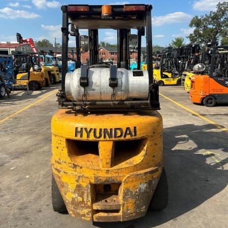 Used 2021 HYUNDAI 25L-7A Pneumatic Tire Forklift for sale in Houston Texas