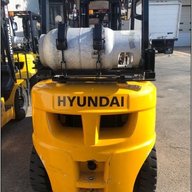 Used 2019 HYUNDAI 25L-7A Pneumatic Tire Forklift for sale in Garland Texas