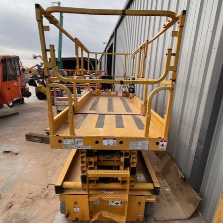 Used 2015 HAULOTTE 3347E Scissor Lift for sale in Odessa Texas