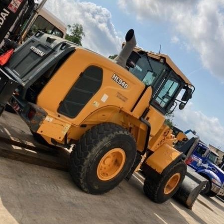 Used 2019 HYUNDAI HL940 Wheel Loader for sale in Houston Texas