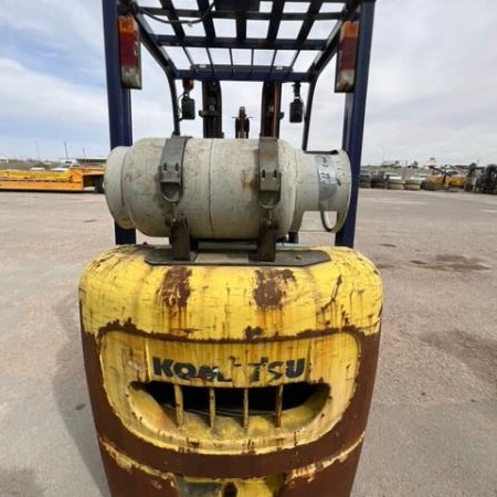 Used 2003 KOMATSU FG25ST-12 Cushion Tire Forklift for sale in Odessa Texas