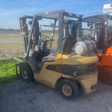 Used 2004 CAT P5000 Pneumatic Tire Forklift for sale in  Texas