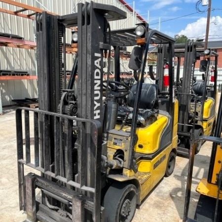 Used 2013 HYUNDAI 25LC-7A Cushion Tire Forklift for sale in Houston Texas