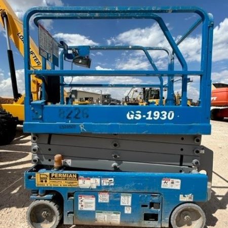 Used 2015 GENIE GS1930 Scissor Lift for sale in Odessa Texas