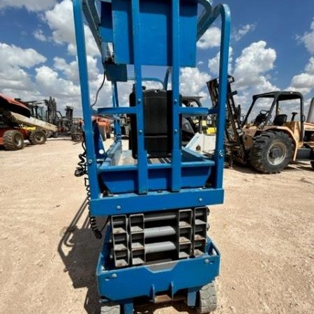 Used 2015 GENIE GS1930 Scissor Lift for sale in Odessa Texas