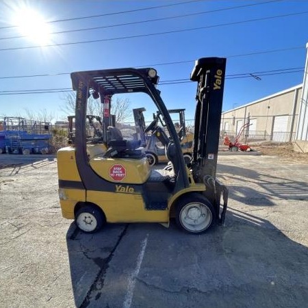 Used 2009 YALE GLC070VXNGSE088 Pneumatic Tire Forklift for sale in El Paso Texas