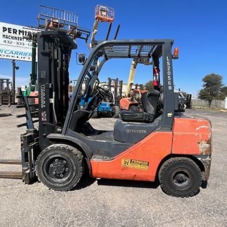 Used 2012 TOYOTA 8FGU30 Pneumatic Tire Forklift for sale in Odessa Texas