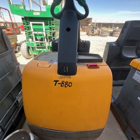 Used 2016 JUNGHEINRICH EZS530 Cushion Tire Forklift for sale in Odessa Texas